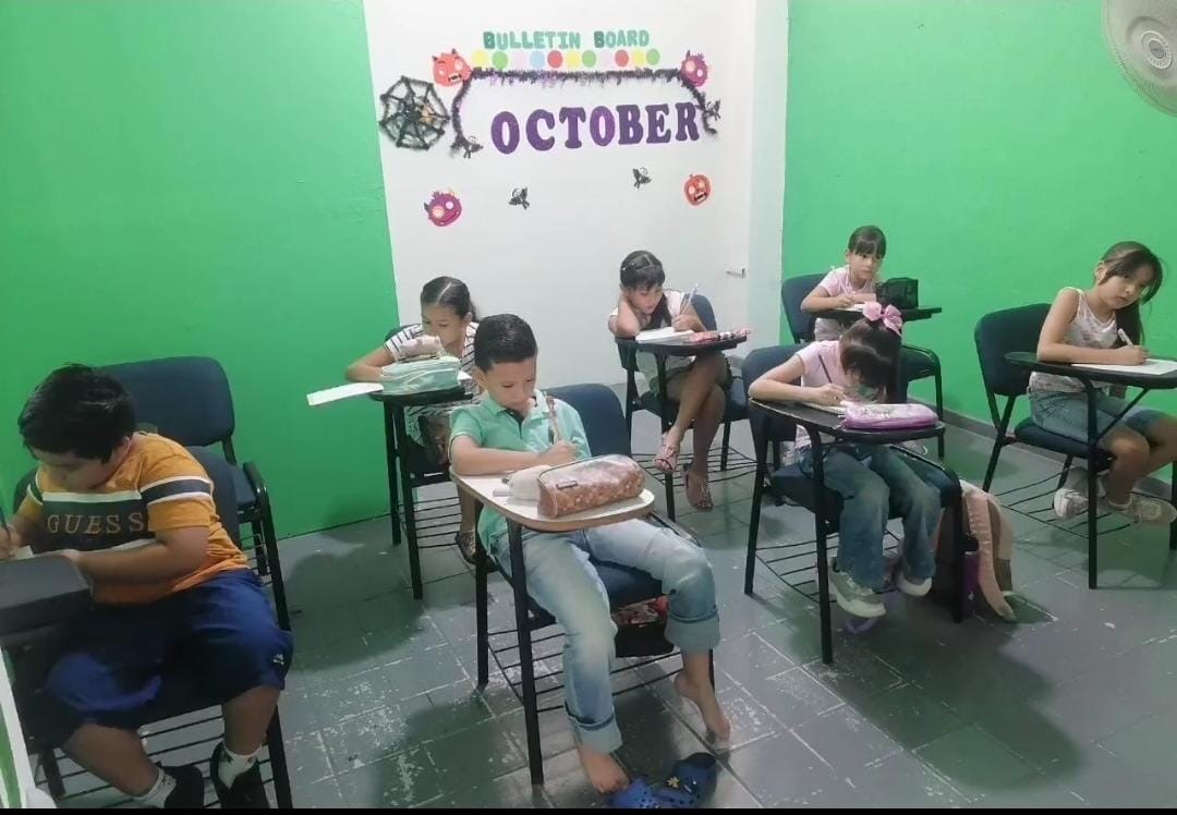 Alumnos en salón de clases